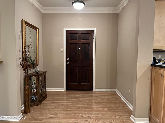 2nd image of 135 Harvest Pointe Cir