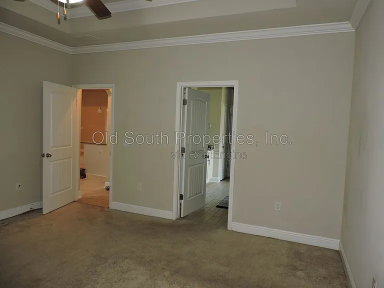 4221 Essex Terrace Cir — Photo 10