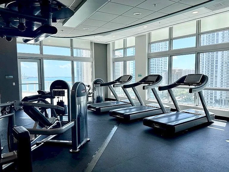 300 S Biscayne Blvd #T-2208 — Photo 14