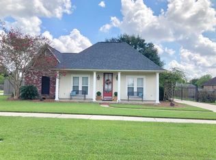 6598 Woodside Dr, Zachary, LA 70791