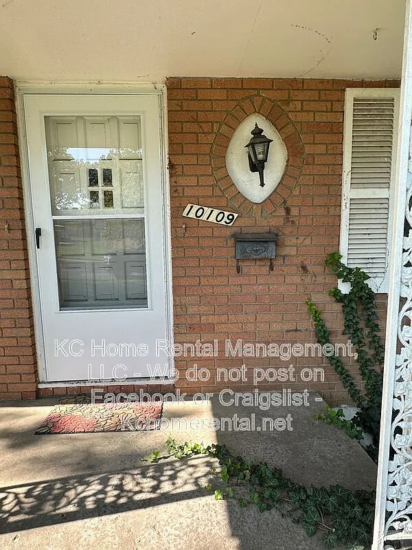 2 bed, 1.0 bath, 1000 sqft, $1,050 — Photo 4