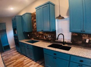 2016 Brackenridge St, Houston, TX 77026