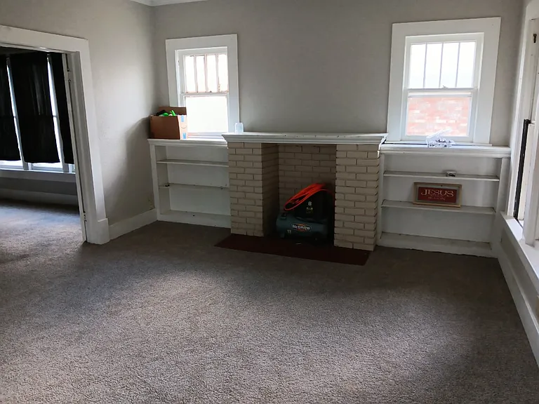 1231 E Jackson Ave N — Photo 10