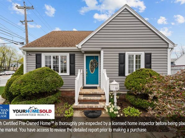 2 Freemont St, West Warwick, RI 02893