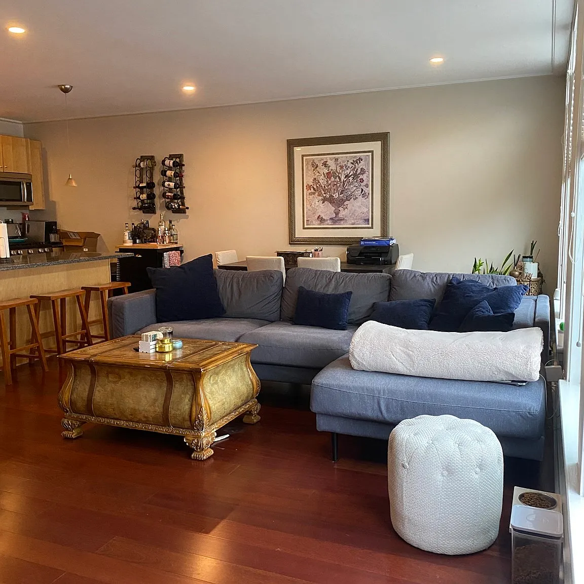 2 bed, 2.0 bath, 1030 sqft, $4,000 — Photo 2