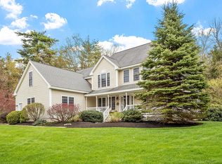 31 Mountain View Ct, Milford, NH 03055