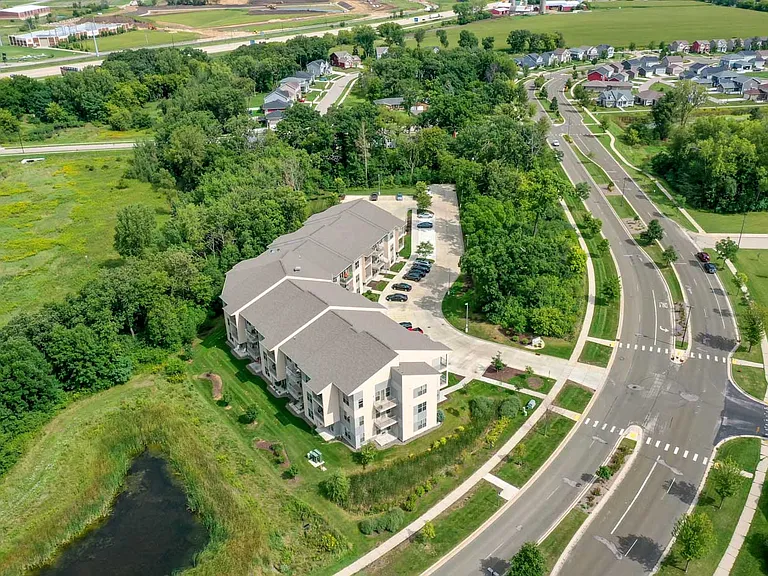 Conservancy Pointe — Photo 3