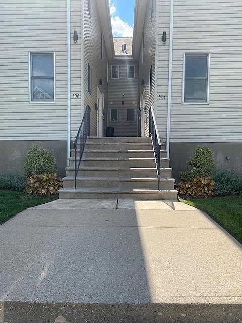 1st image of 504 Oakland Ave #1