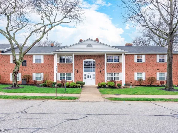 2826 Pease Dr #S-211, Rocky River, OH 44116