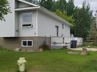 75 Willow Springs Cres, Sylvan Lake, AB T4S 1G3