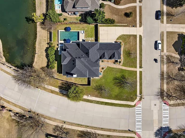 301 Foxcroft Ln — Photo 39