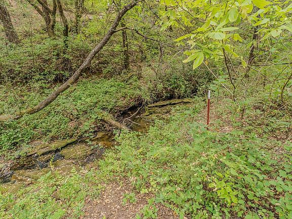 4th image of 18101 Old River Rd