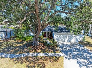 1841 Springwood Dr, Sarasota, FL 34232