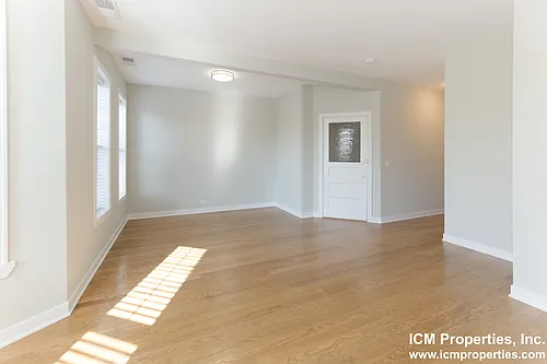 3616 N Paulina St #1 Photo 1