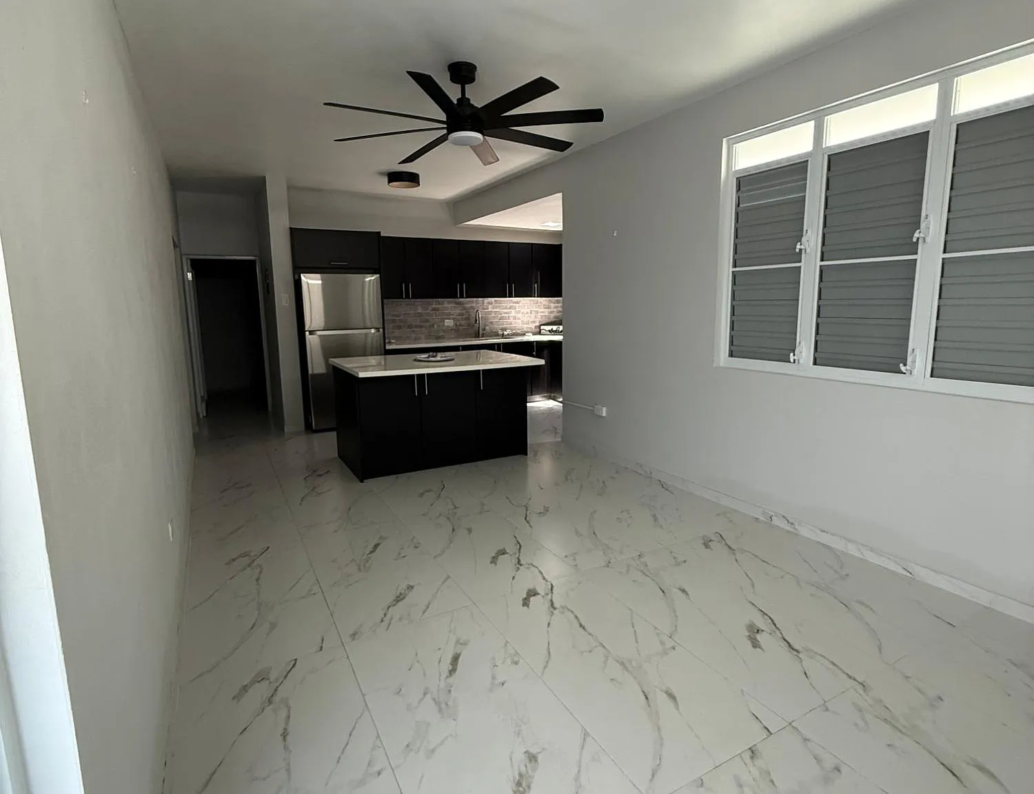 2 bed, 2.0 bath, 1000 sqft — Photo 4