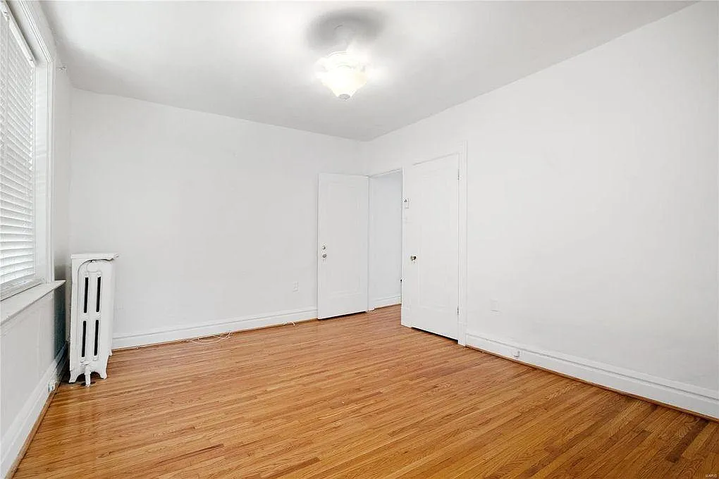 3 bed, 1300 sqft, $2,950 — Photo 2