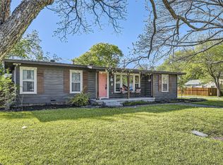 1206 S Pine St, Grapevine, TX 76051