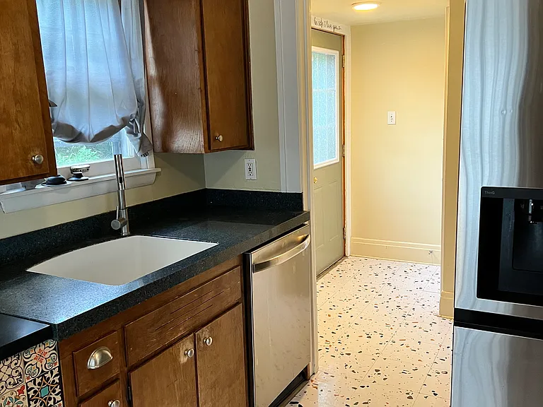 4519 Chamberlain Dr — Photo 12