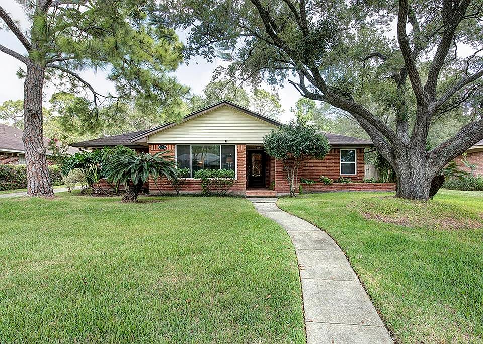 1st image of 5262 Briarbend Dr