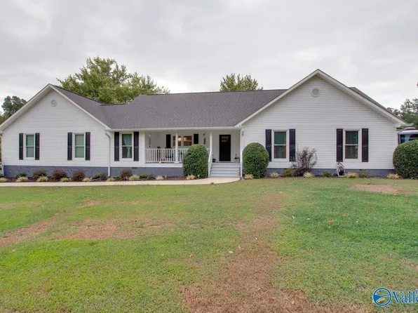 175 Mountain Heights Cir, Scottsboro, AL 35769