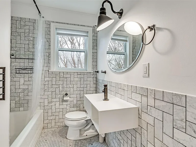 4716 Avenue G — Photo 17