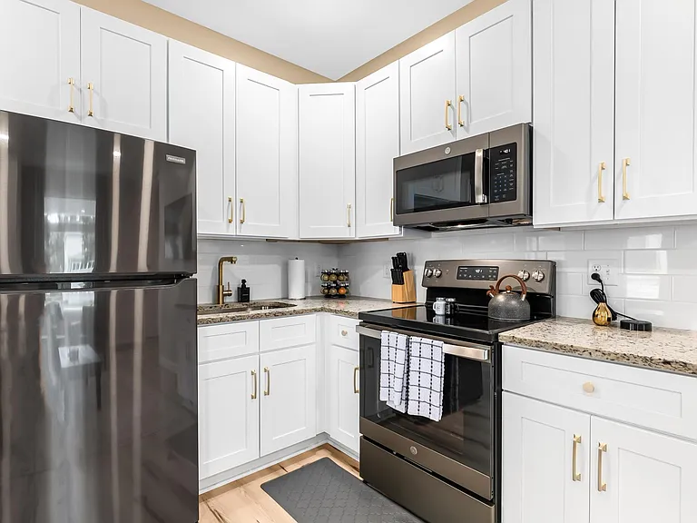 295 Euclid St #1 — Photo 3