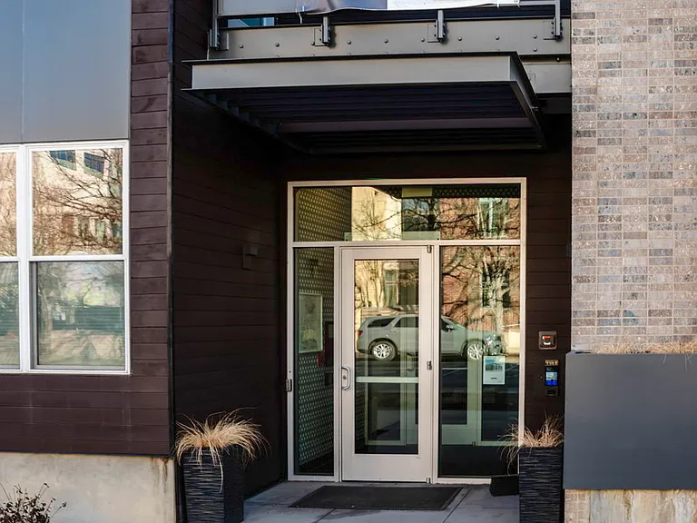 1707 Walnut St #303 — Photo 36