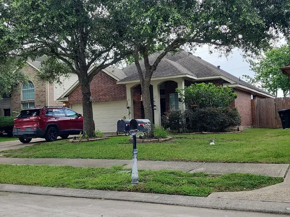 6827 Arbor Hollow Ln, Dickinson, TX 77539