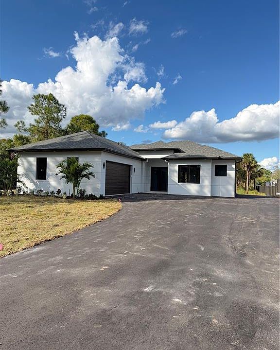 1st image of 2963 18th AVE NE