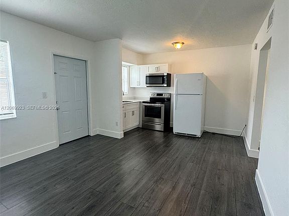 3rd image of 2150 NW 24th St #4