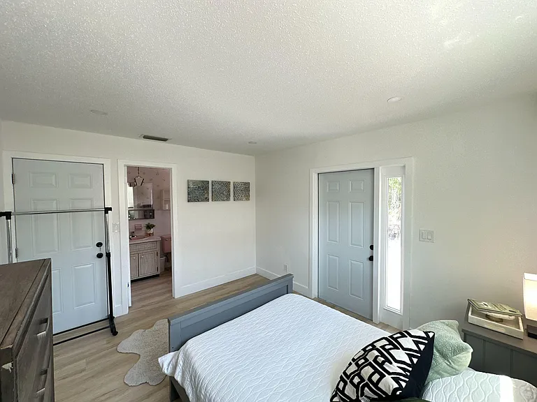 Palmetto Dr — Photo 4