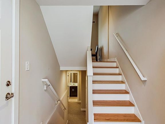 4th image of 3531 S Maplewood Ave Unit 7