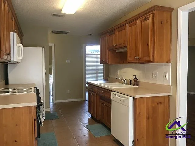 216 Bowens Mill Dr — Photo 9