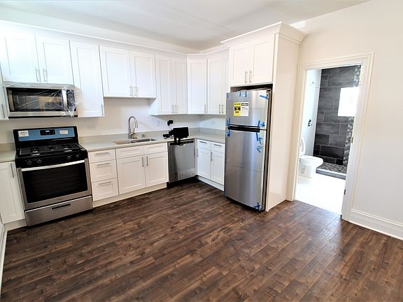 2nd image of 2234 S California Ave #1R