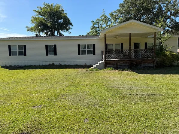 127 Hickory Bluff Dr, Waverly, GA 31565