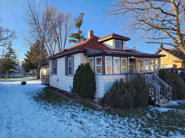 2113 Harrison St, Oshkosh, WI 54901
