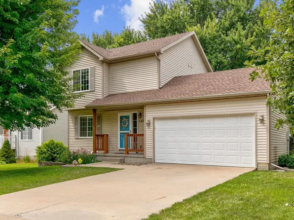 1331 E 18th St, Norwalk, IA 50211