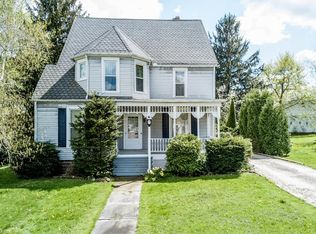 13897 Kirtland St, Burton, OH 44021