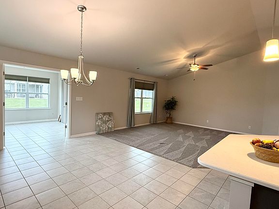 5th image of 13926 Breakwater Ln