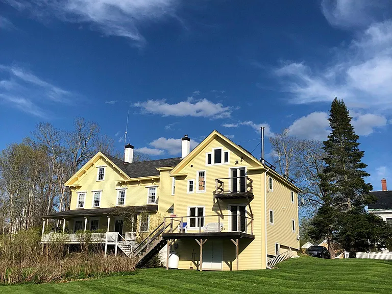 21 Water St — Photo 1