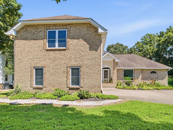 2nd image of 108 Buena Vista Ct
