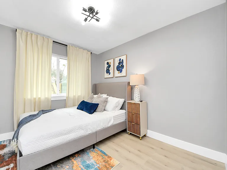 Falcon Meadow Dr — Photo 16