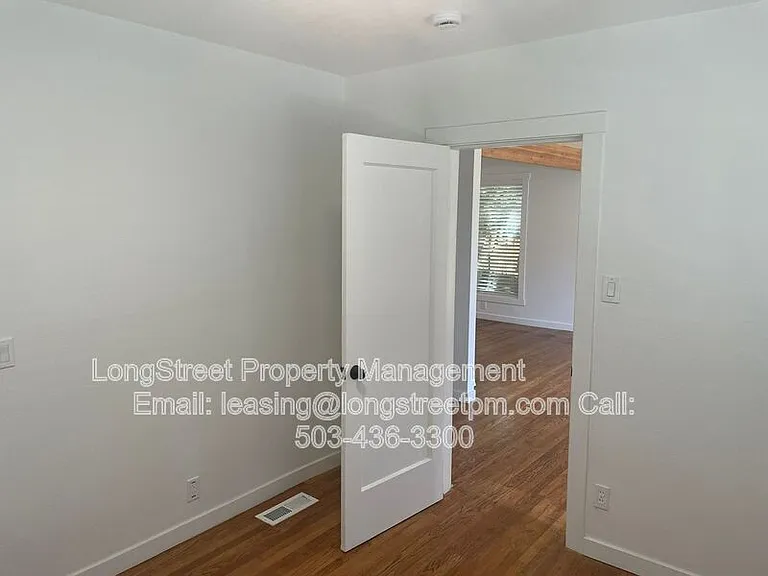 4514 NE 18th Ave — Photo 10