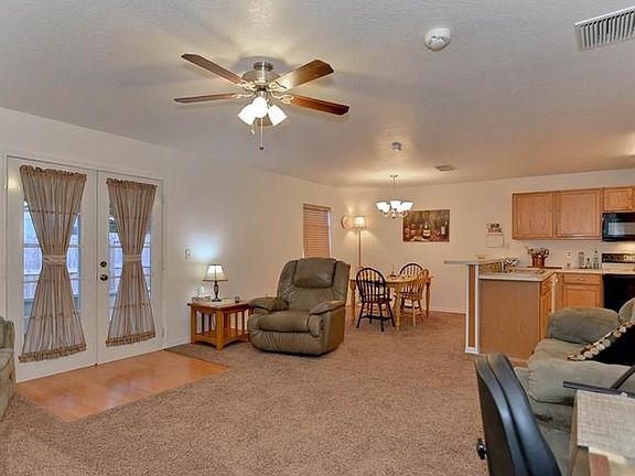 4th image of 11705 Lincoln St