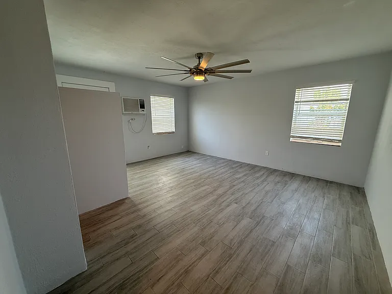 Ocean Reef Apartments — Photo 15