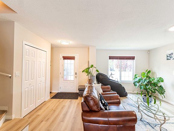 5th image of 8527 Ellis Link NW