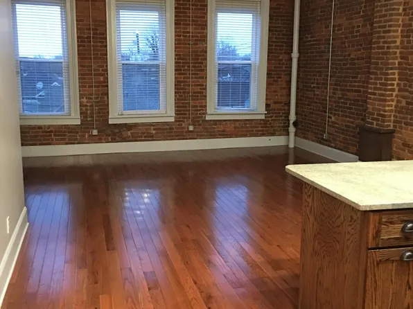 110 W Washington St APT B, Paris, TN 38242