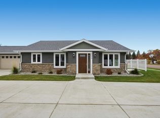 2336 30th Ave S, Fargo, ND