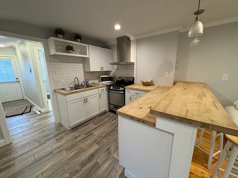 219 W Routt Ave #1/2 — Photo 3
