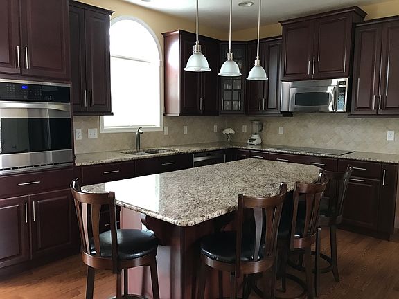 2nd image of 2376 Sagamore Dr